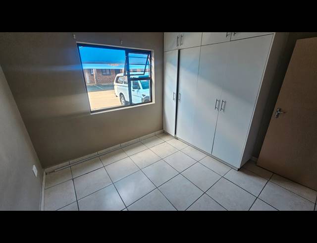 2 BEDROOM APARTMENT TO LET IN FAIRVIEW